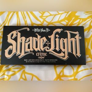 Kat vod d shade and light eye. New in box cr great to conceal under eye.